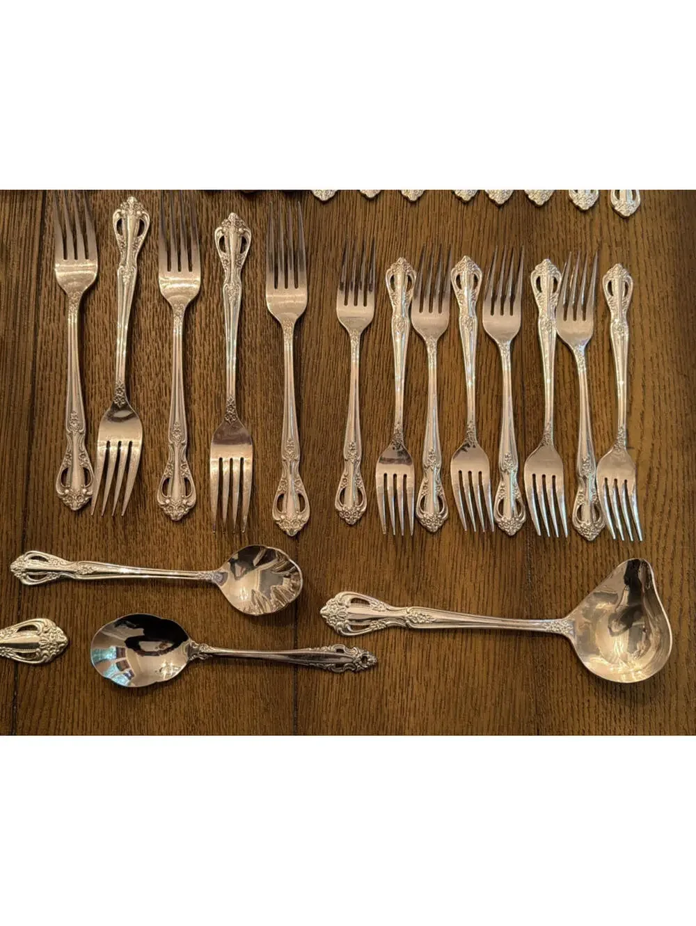 Ornate Scroll Stainless Flatware Set 42 Piece Set with Serving Pieces